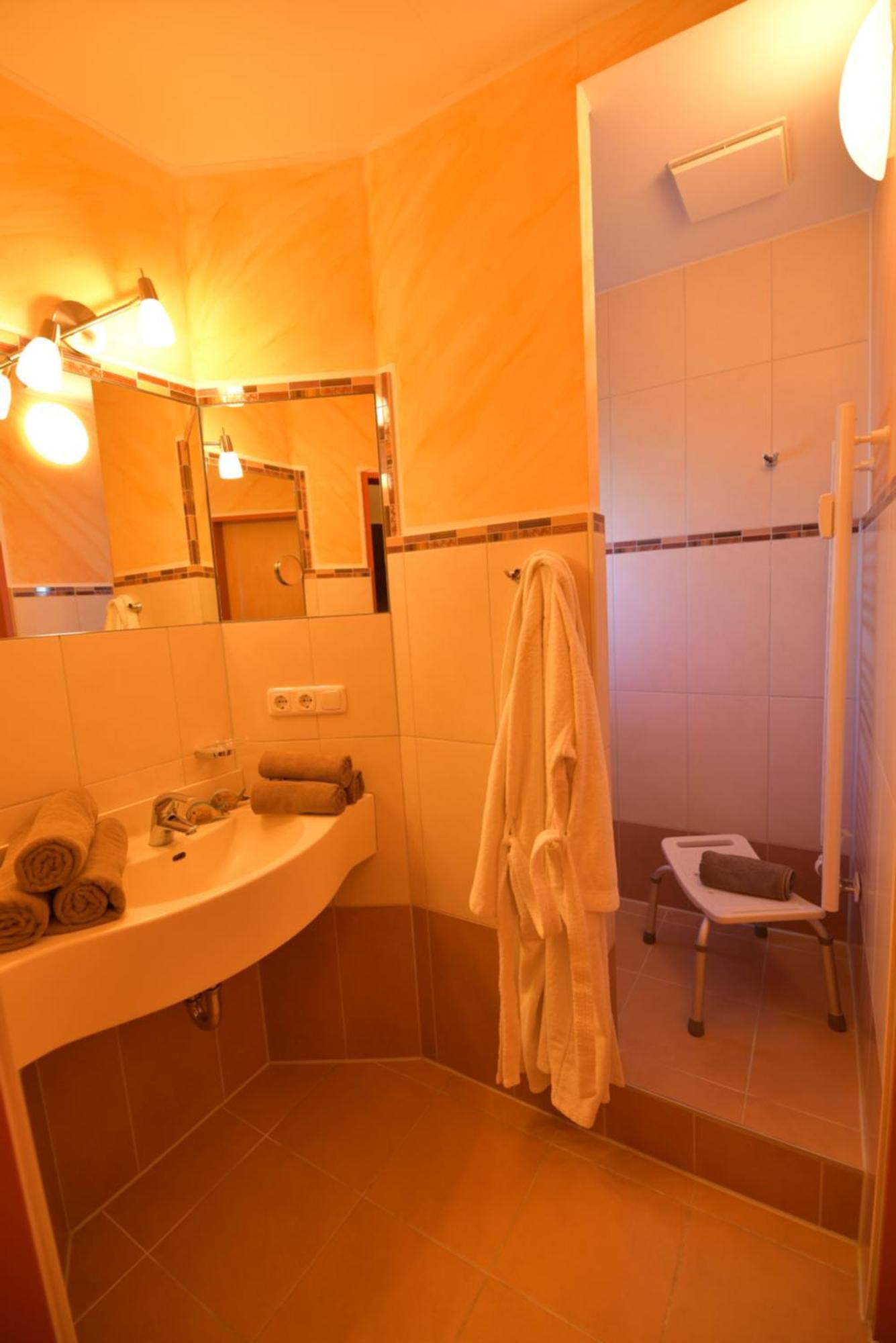 Erlkoenig Gaesteappartements Bad Füssing Oda fotoğraf